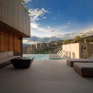 Binn 5*, Medellín Colombie